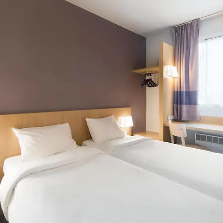 Hotel Paris Parc Des Expositions 3*