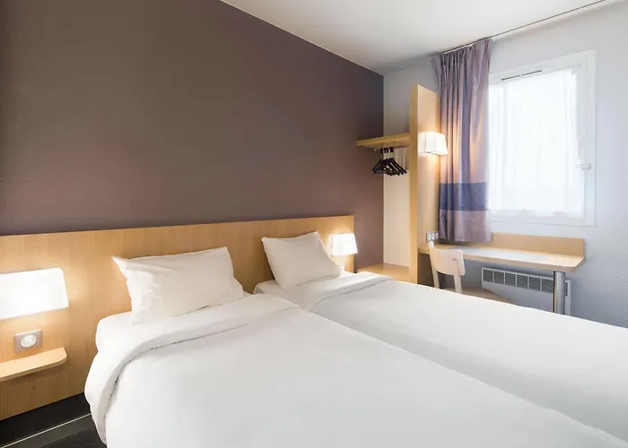 Hotel Paris Parc Des Expositions 3*